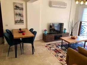 Amazing 2 bedroom penthouse! - Image 2