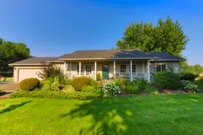 Country Garden | Hot Tub & Blue Mountain Views - Image 5