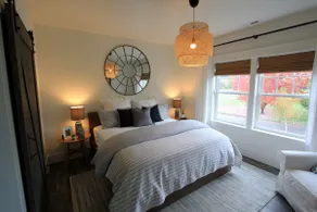 Waterfront Retreat with a View (OSU, I-5 close) - Image 4