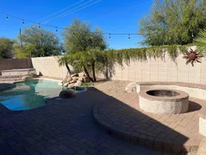 3 bed/2 bath home with pool, hot tub & fire pit! - Image 3