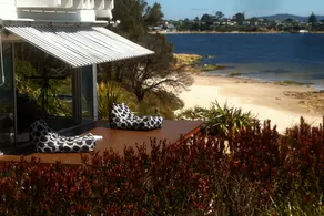 SALTCOTES BEACH HOUSE TASMANIA - Image 3