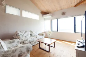 Very popular! Stylish and clean beachfront Marine Cottage: Nanbayama Seaside Cabin - Image 4