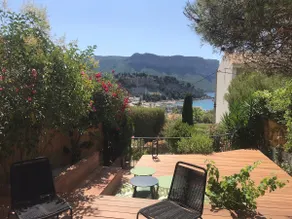 Terrace of the leaning pine of the harbor - Image 2