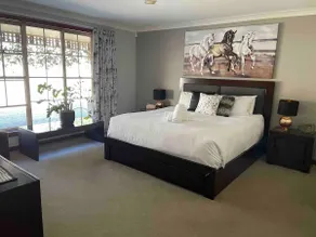 'Edenview' - 6 BR Hunter Valley Farm Stay on 5 Acres / Group Getaway - Image 4