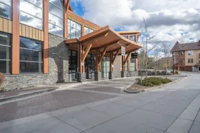Quaint mountain getaway at Canmore Resort & Spa - Image 2