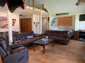 Cozy cabin perfect for families and fisherman - Image 3