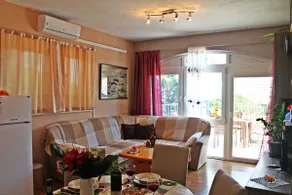 Grand appartement de forêt, à seulement 450m de la plage, à 4km de la vieille ville de Trogir - Image 2