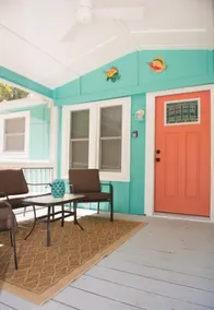 Renovated & Clean -close to Beach, Dining,Shopping - Image 2