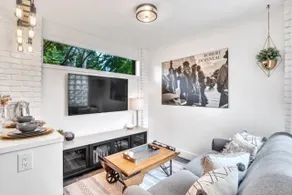 Trendy Guest Suite - Close to Beaches w/EV Charger - Image 2