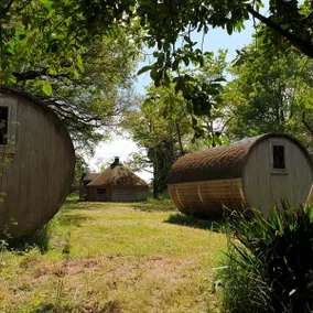 Barrel room in the countryside with kitchenette - Image 4
