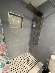 Family home - Image 4