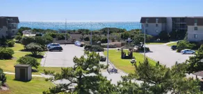 Sandy Feet Retreat King Bed, ocean view, pools E14 - Image 5