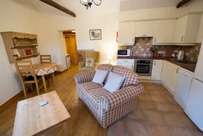 1 Bedroom Converted Piggery, Cob Cottage Haughley - Image 2