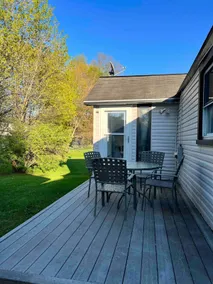 Cute modern 2 bd in New Hartford - Image 3