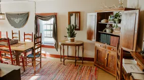 Beautiful Pioneer Historic Nauvoo Guest House - Image 4