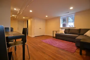 Upscale Modern 2 BR Apartment - Image 4