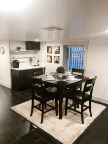 Midtown plush apartment - Image 3