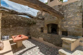 Pera Chorio - Daphne - Artist stone house with countryside views - Image 4