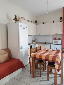 Ritsa's stylish cottage on Pefkochori beach - Image 4