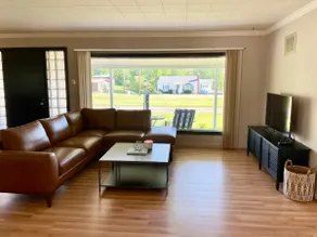 3BR Country Escape (sleeps 6), tree-lined 3 acres - Image 4
