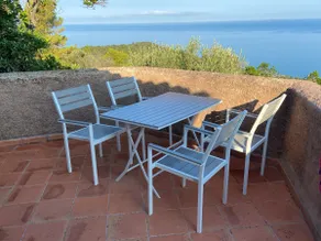 Quiet villa with exceptional views of the Gulf. - Image 3