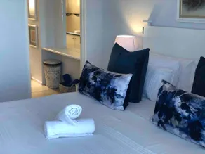 Affordable ! Romantic ! Cosy! *Awesome Sea View * - Image 4