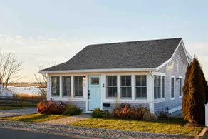 Designer Beach Retreat on Exclusive Cedar Beach - Image 4