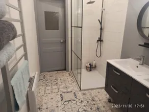 apartment in an architect's millstone - Image 3