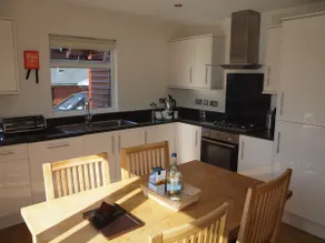 Lovely lodge in the 5* Retallack resort and spa - Image 4