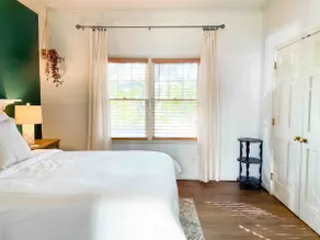 The Cottage on Hay Street - Downtown, Pet Friendly - Image 3