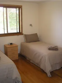2 brm self contained modern villa - Image 4