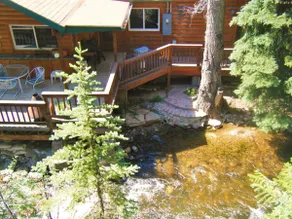 Streamside dream with hot tub - Image 2