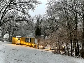 Charming 2 bedroom cottage on the EA golf course - Image 2