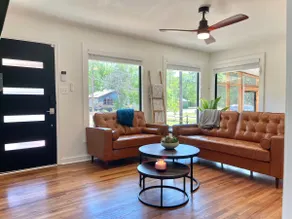 Cozy Renovated Farmhouse in SM Downtown 5 mins - Image 5