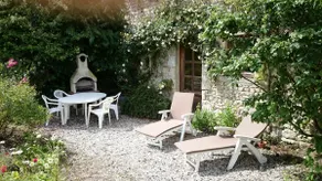 The \"little house\" Haras - Image 4