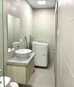 302 Private suite in the city center - Image 5