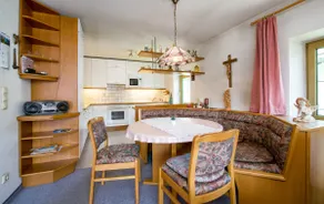 Wonderful bright apartment with balcony & garden - Image 3