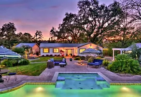 Sonoma Creek Retreat in Kenwood (31+days)- with Pool & Spa - Image 3
