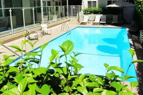 CHIC & Pretty WALK OF FAME Apartment - Image 2