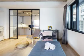Modern Loft Living near the Nana Skytrain Station - Image 4