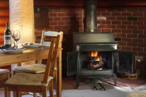 TREEToP LoG CaBin Hot Tub in Redwoods Woodstove - Image 5