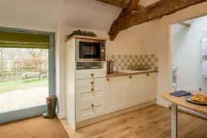 Secret Garden studio at Woodcock Farm - Image 4