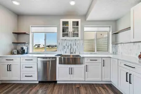 Luxe Apt w/ Unobstructed Views - Image 3