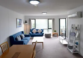 Sunny Braddon Apt near Civic - Hosted by Canstay - Image 2