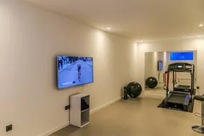 NYA A & M House II Luxury Holidays Home - Image 5