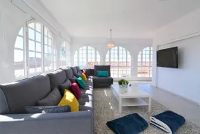 Apartment in a private villa with a view of the sea, shared pool, Wi-Fi. - Image 2