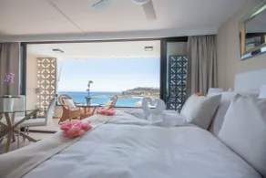Oceanfront Escape with Elegance & Panoramic Views! - Image 4