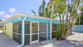 ”Sea Turtle” Saltwater Pool, Shore Beach House - Image 5