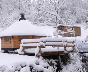 The Domaine du Châtelet. The Romantic Kota Cabin - Image 2