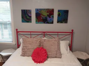 Modern City Bungalow - Image 4